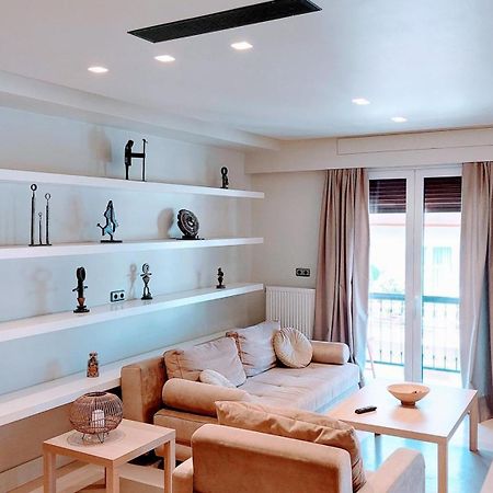 Luxurious Minimal Apartment In Acropolis Athén Kültér fotó