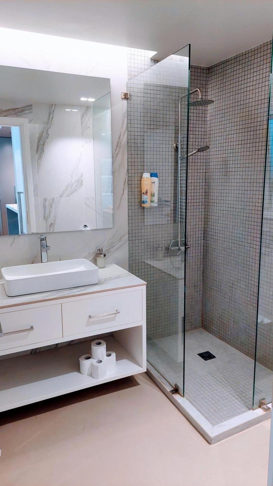 Luxurious Minimal Apartment In Acropolis Athén Kültér fotó