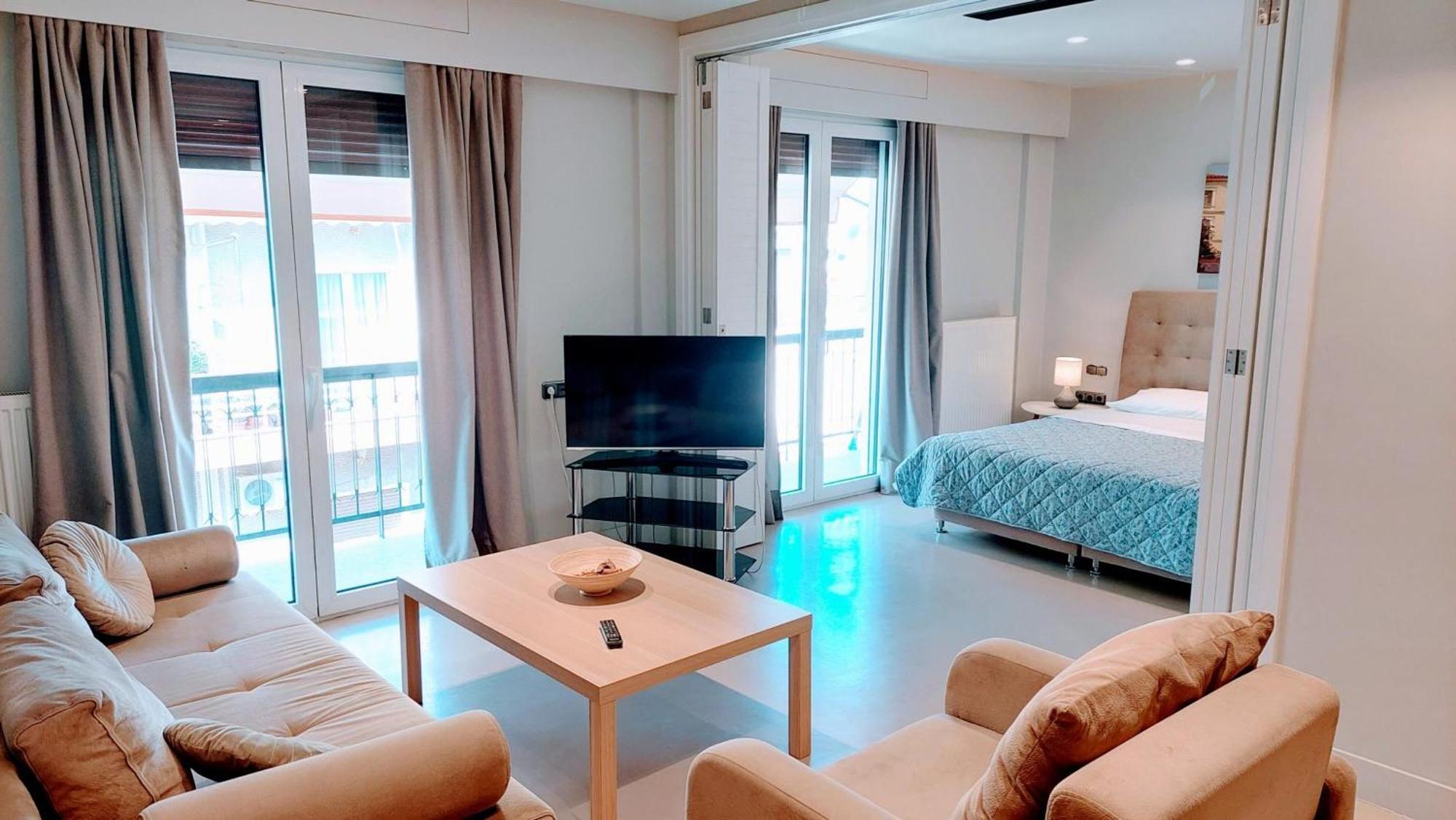 Luxurious Minimal Apartment In Acropolis Athén Kültér fotó